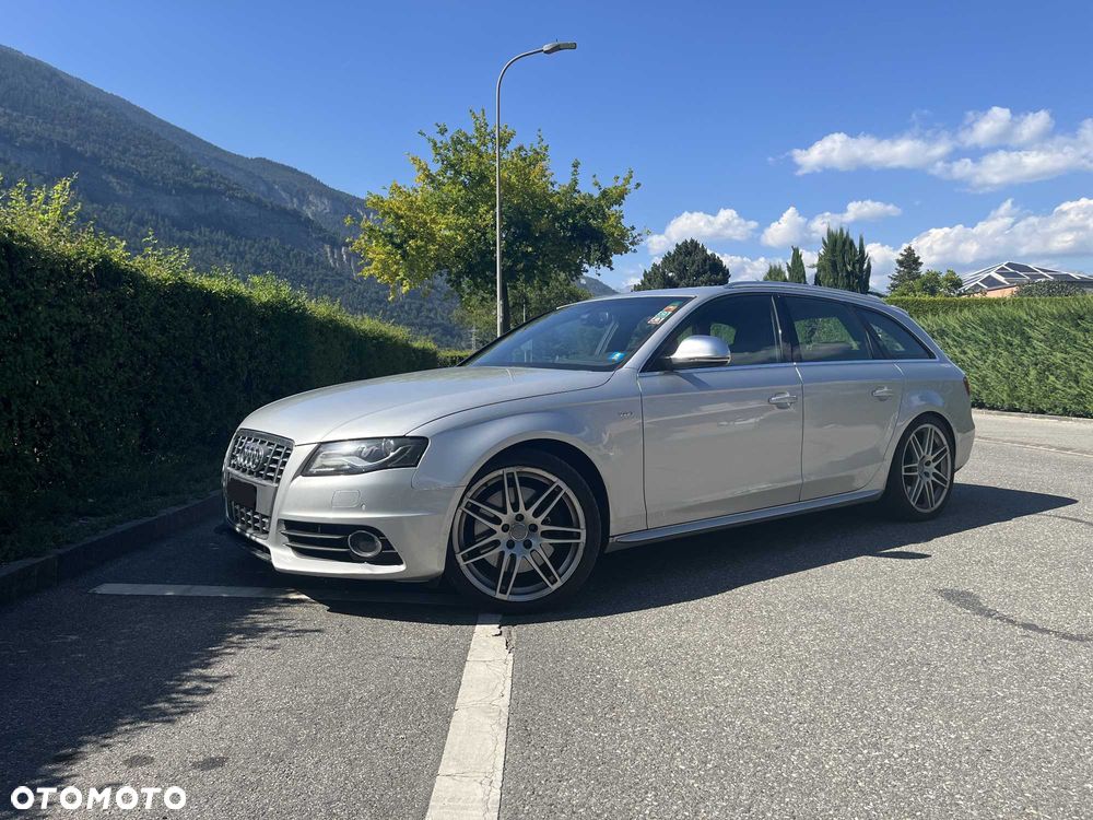 Audi S4 Avant 2010 photo 2