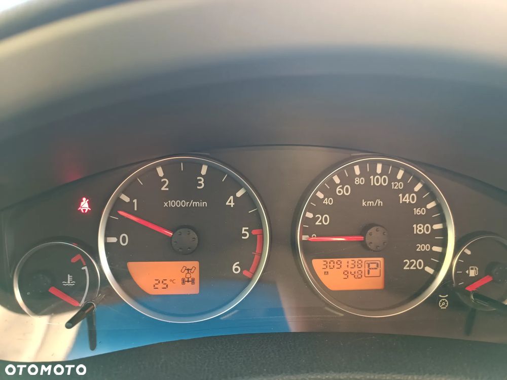 Nissan Pathfinder 2.5 D Platinum - 15