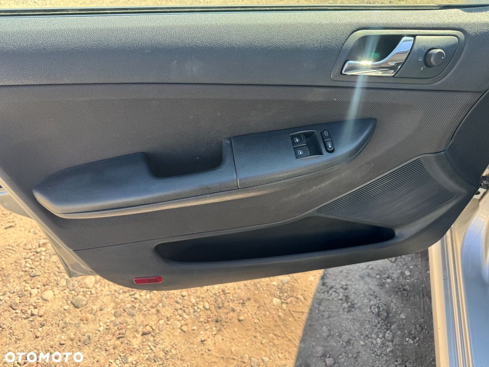 Skoda Fabia 1.4 16V Ambiente - 14