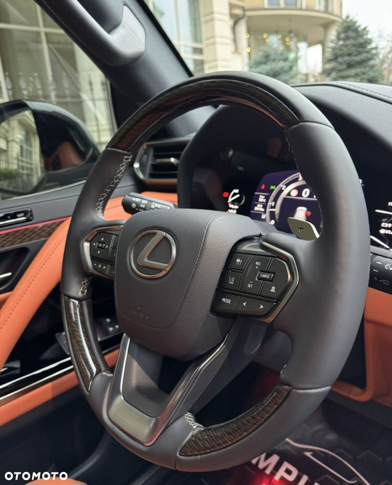 Lexus LX - 13