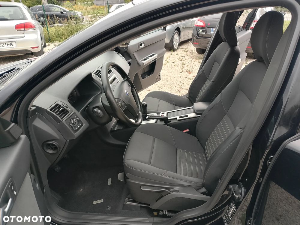 Volvo V50 D2 Momentum - 8