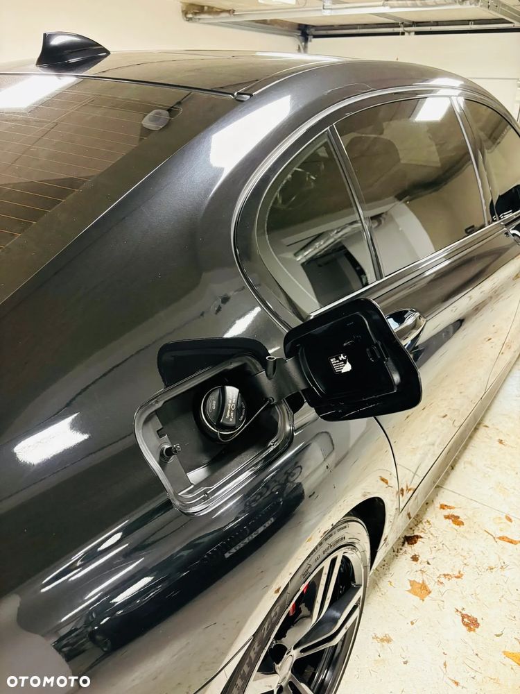 BMW Seria 7 740Li - 29