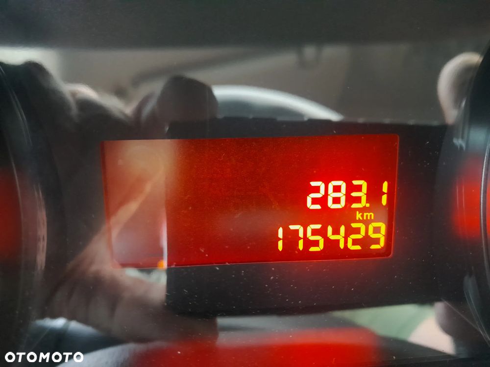 Peugeot 3008 1.6 THP Active - 14