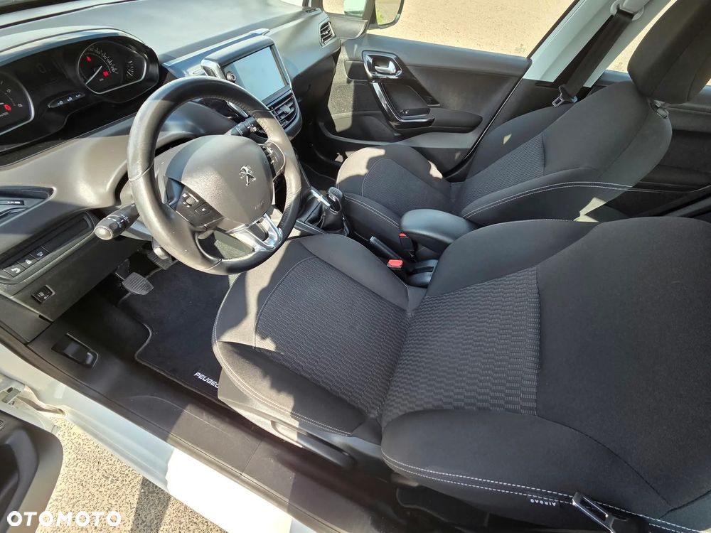 Peugeot 208 1.6 BlueHDi Active - 8