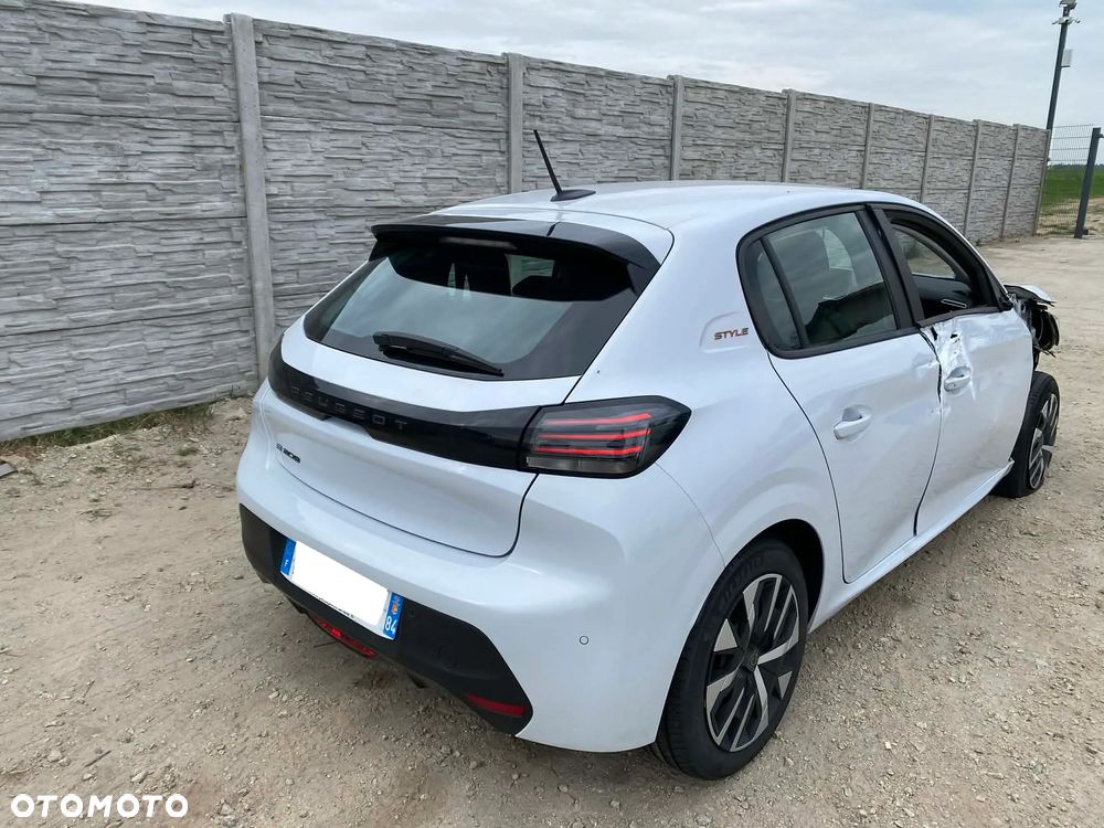 Peugeot 208 Elektromotor 156 Allure - 36