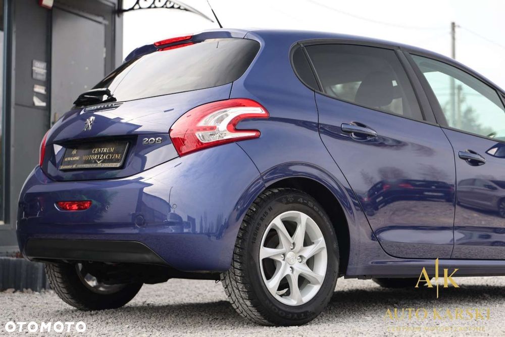 Peugeot 208 - 11