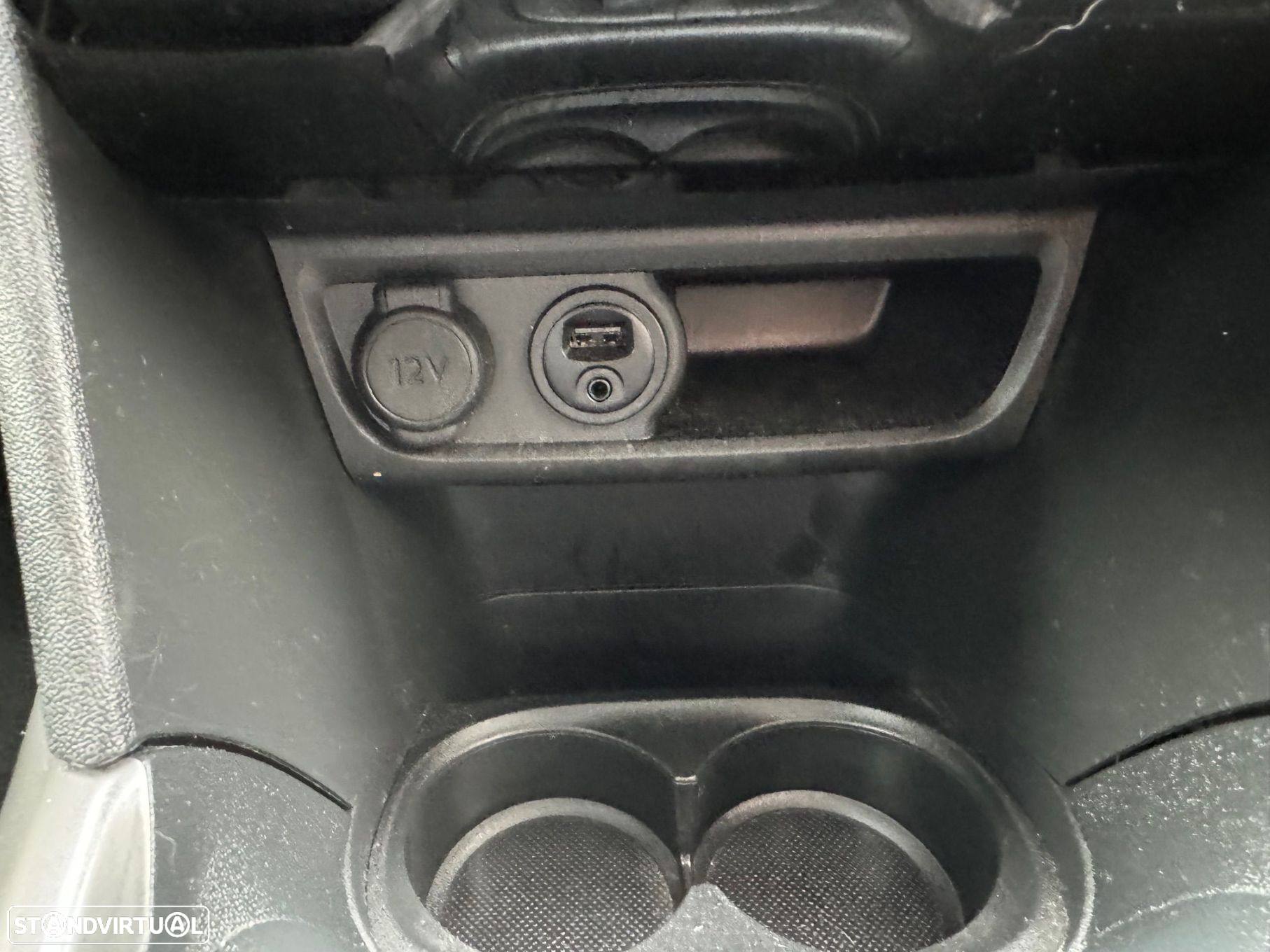 Peugeot 2008 1.6 BlueHDi Style - 23