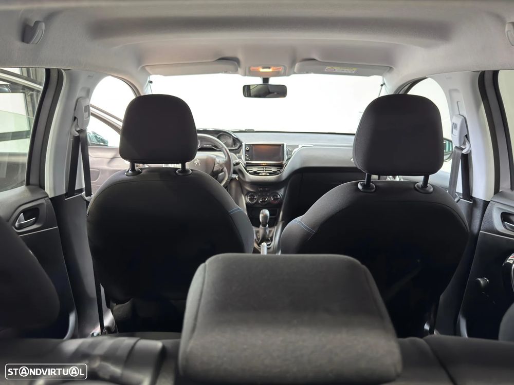 Peugeot 208 1.2 PureTech Style - 29