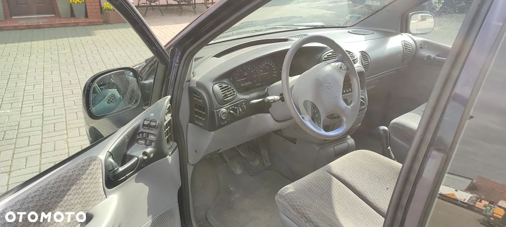 Chrysler Voyager - 18