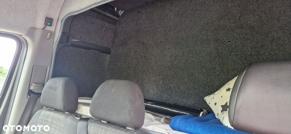 Mercedes-Benz Sprinter 319 - 17