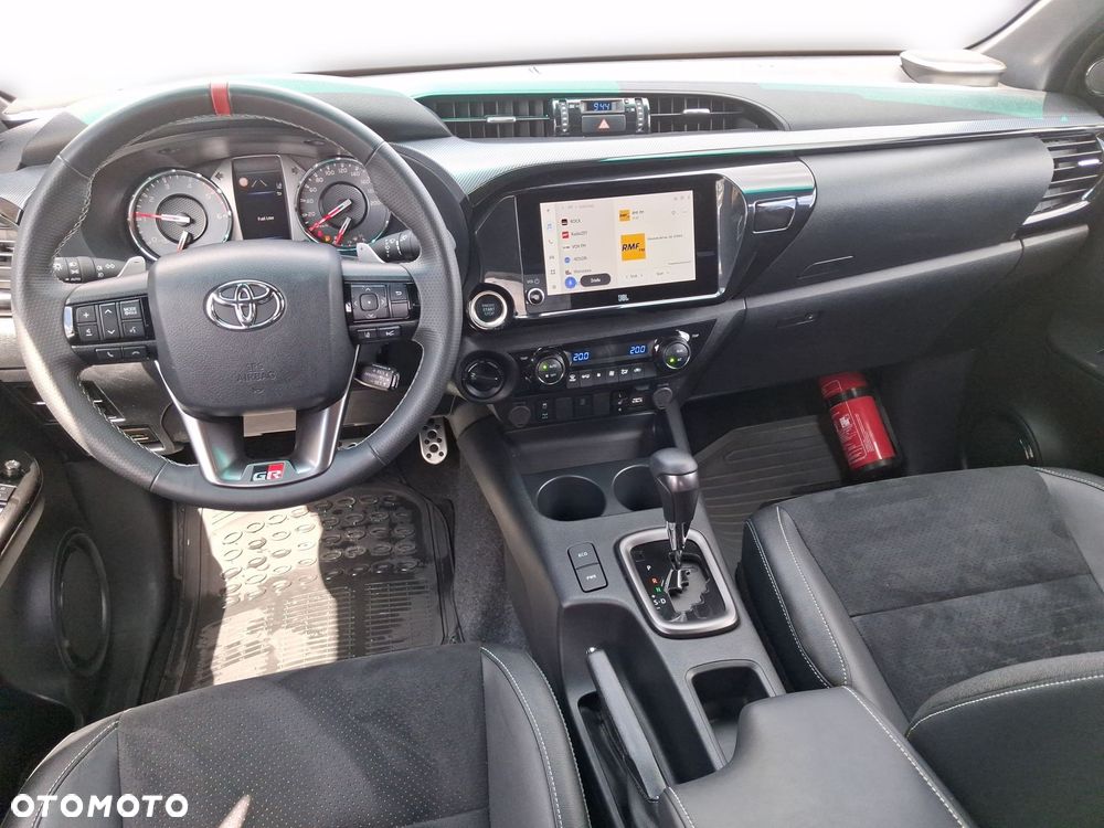 Toyota Hilux 2.8 D-4D Double Cab GR Sport II 4x4 - 14