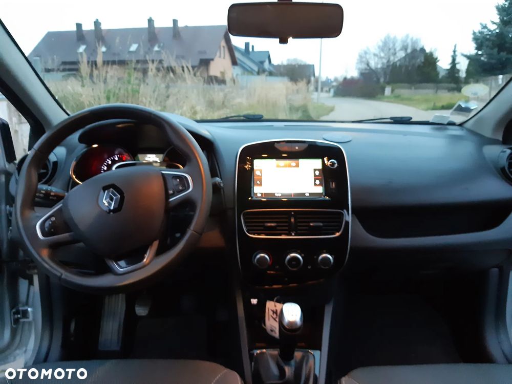 Renault Clio - 17