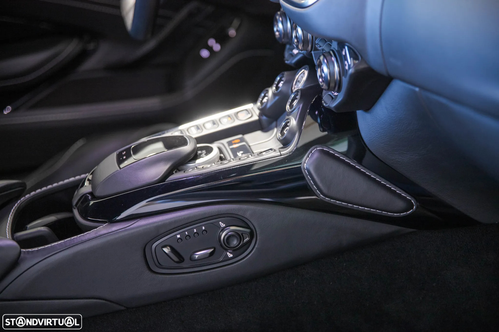 Aston Martin Vantage Coupe V8 - 22