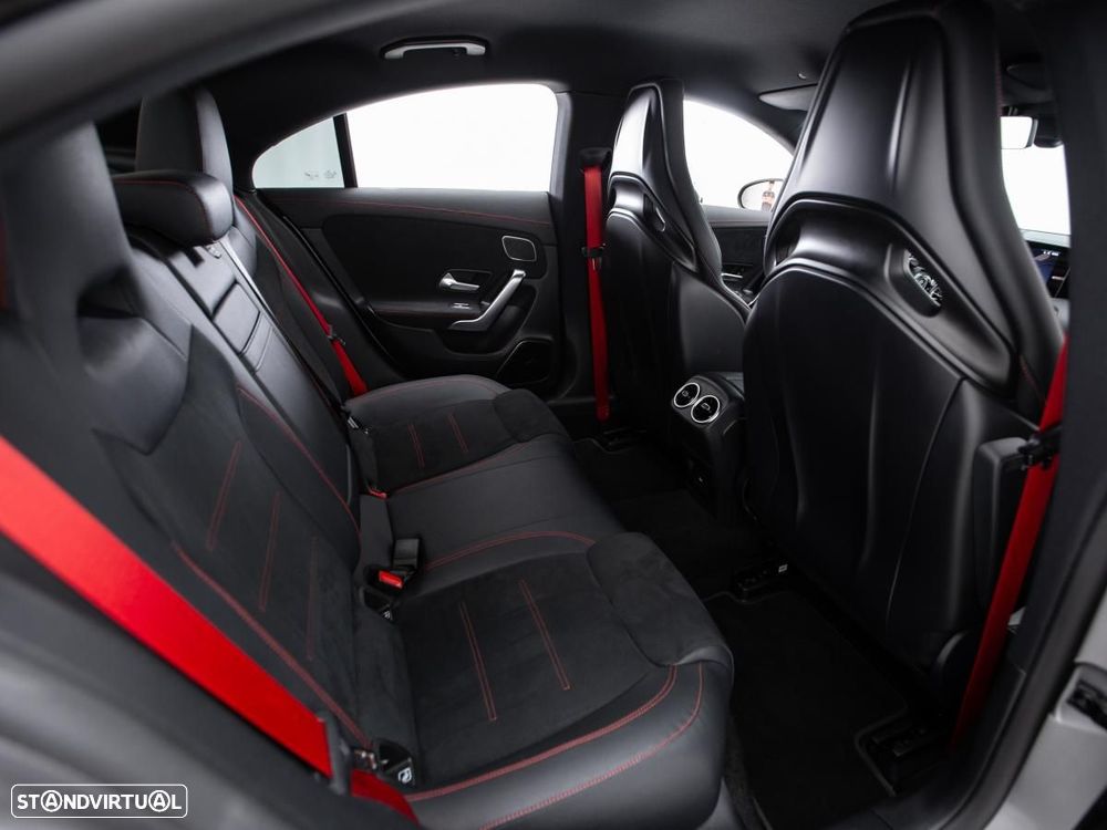 Mercedes-Benz CLA 45 AMG - 12