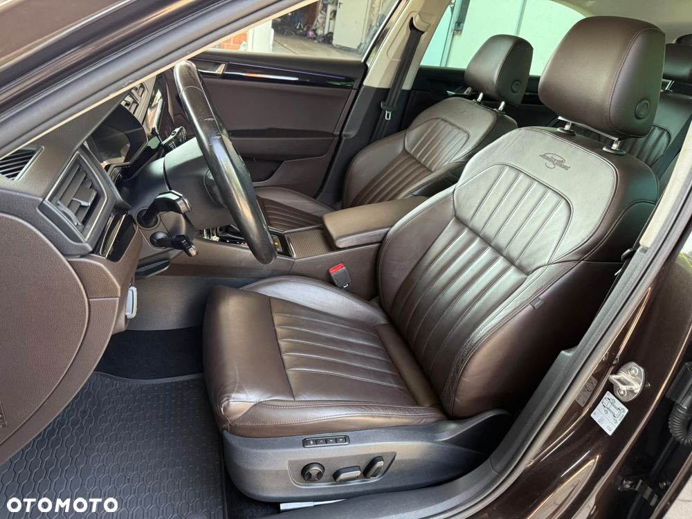 Skoda Superb 2.0 TDI 4x4 L&K DSG - 19