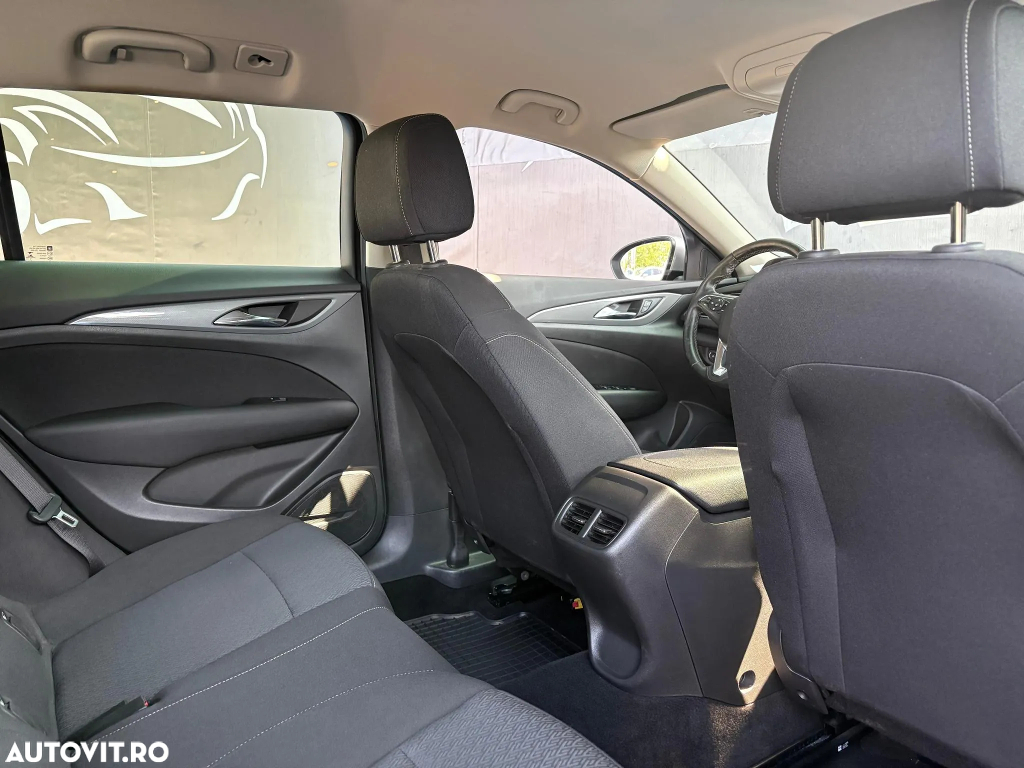 Opel Insignia - 8