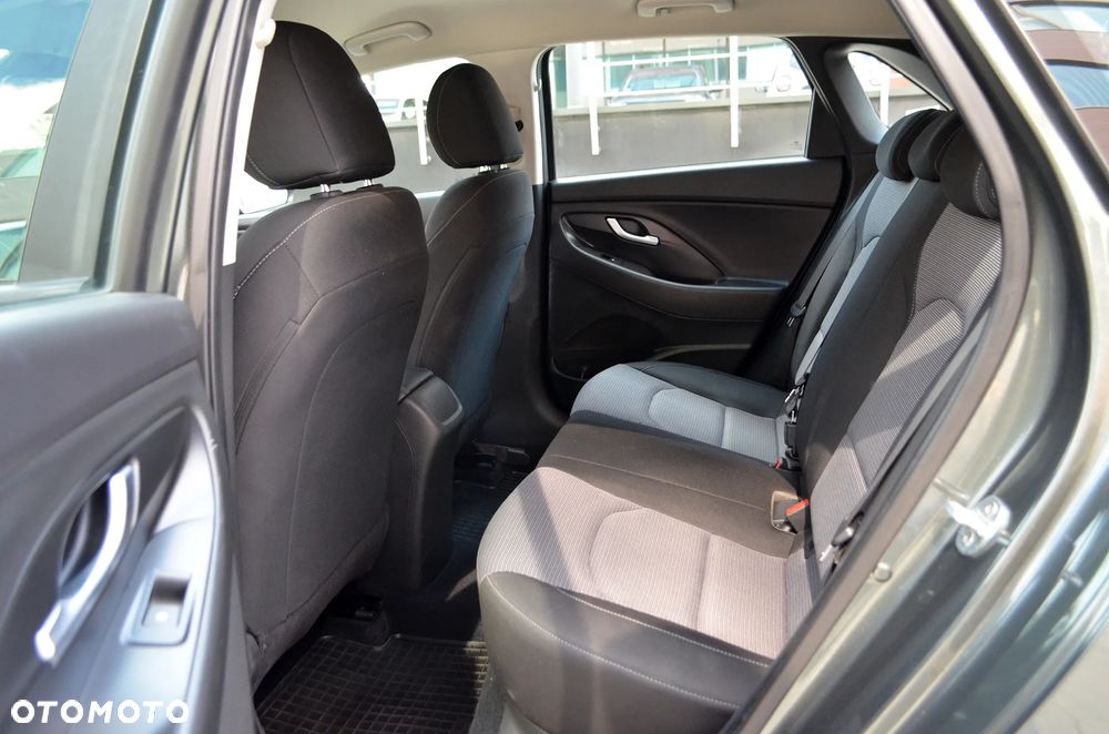 Hyundai i30 1.5 DPI Modern - 12