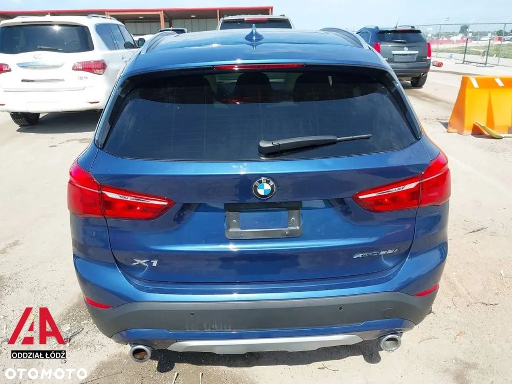 BMW X1 - 8