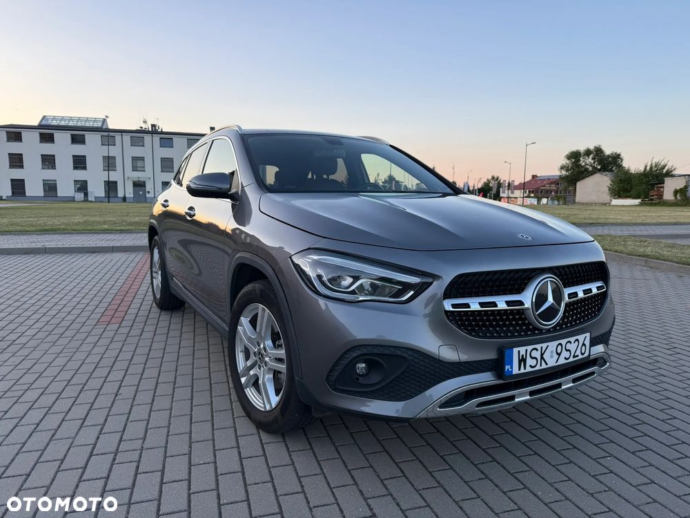 Mercedes-Benz GLA - 2