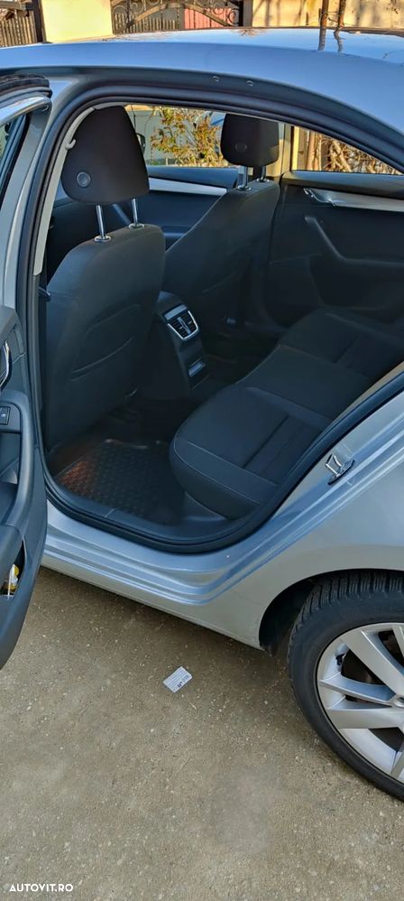 Skoda Octavia Combi Diesel 1.6 TDI Ambition - 15