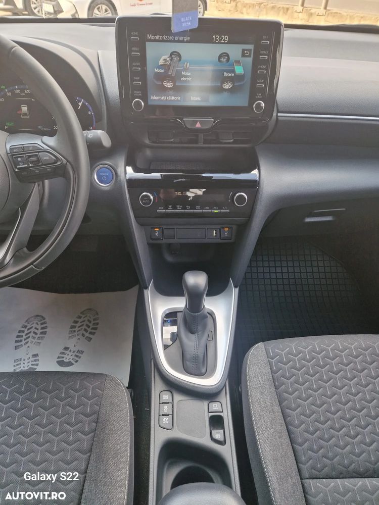 Toyota Yaris Cross 1.5 VVT-i HSD 4x2 Dynamic - 14