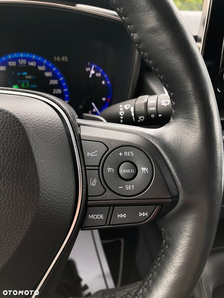 Toyota Corolla - 24