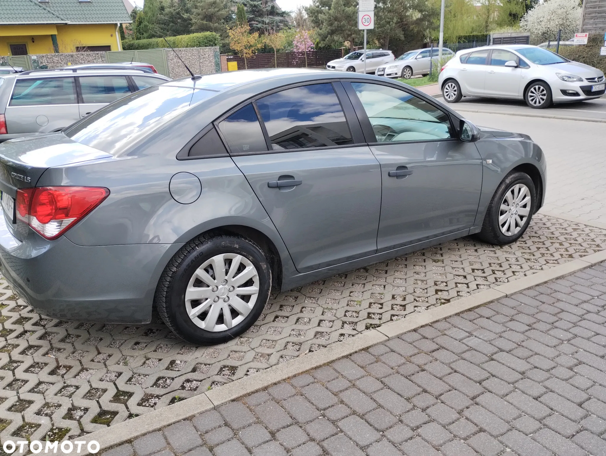 Chevrolet Cruze - 2