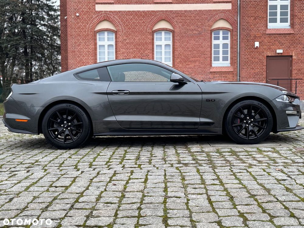 Ford Mustang - 16