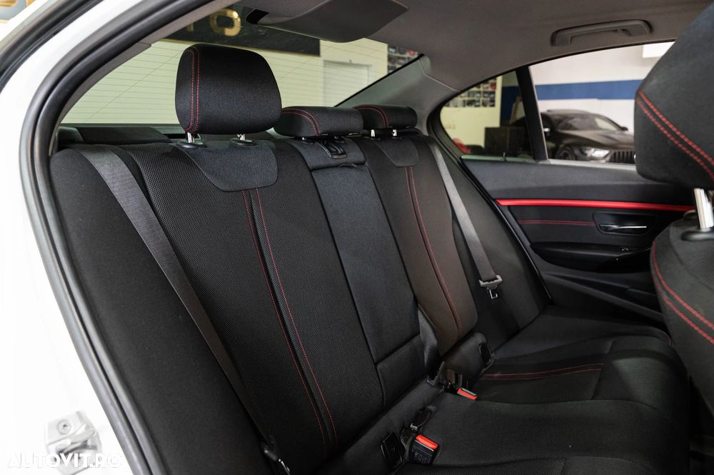 BMW Seria 3 318d Aut. - 7