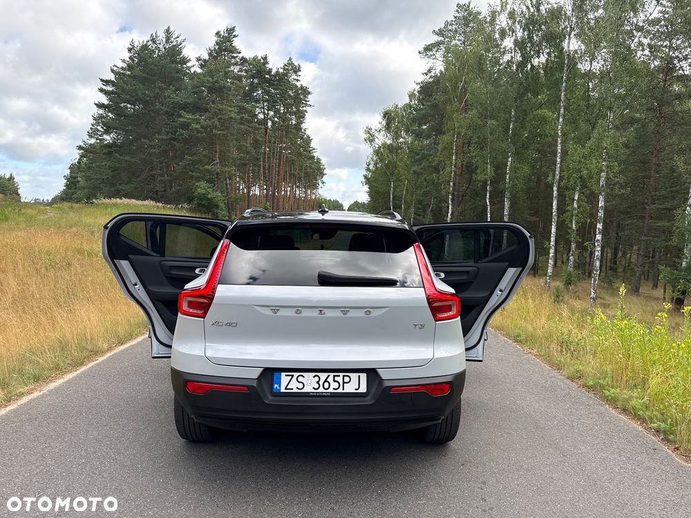 Volvo XC 40 T3 R-Design - 8