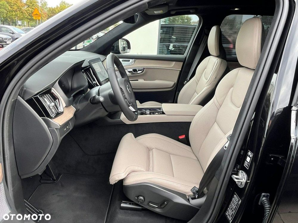Volvo XC 90 - 8