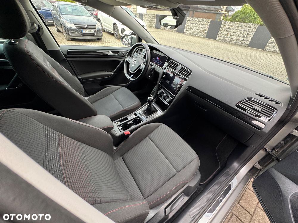 Volkswagen Golf 1.5 TSI ACT Sound - 20