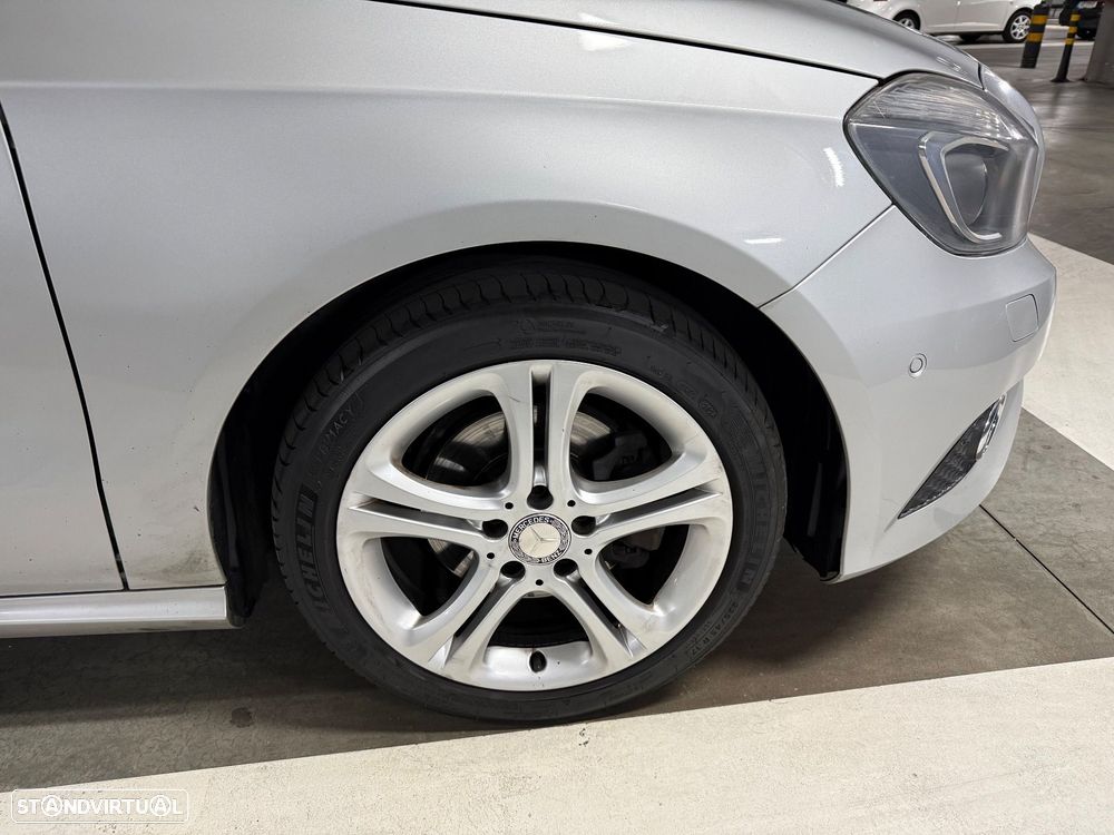 Mercedes-Benz A 200 CDI (BlueEFFICIENCY) Urban - 8