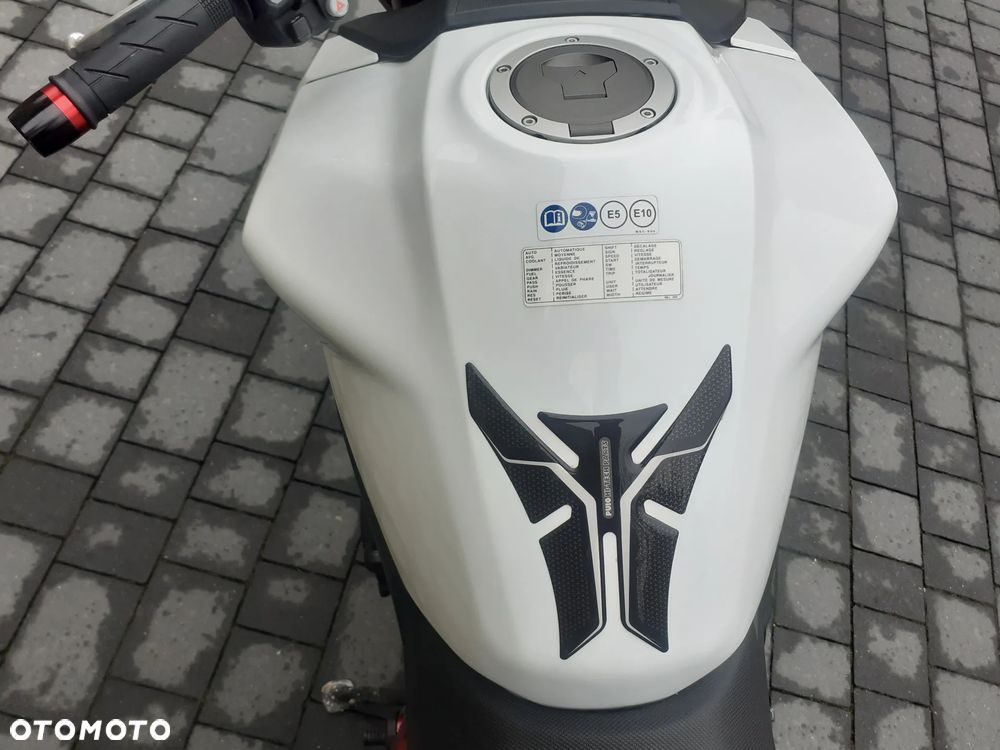 Honda Hornet - 19