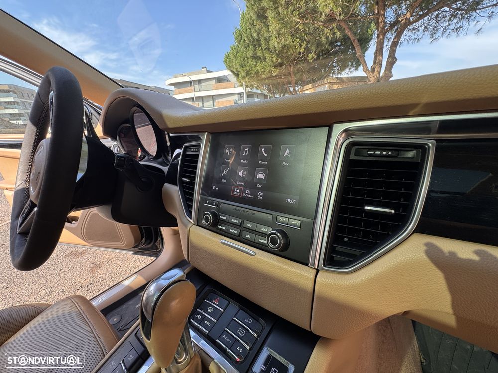 Porsche Macan S - 19