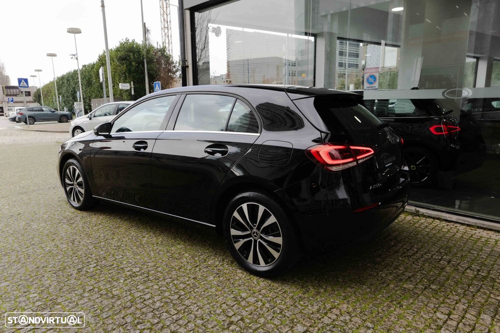 Mercedes-Benz A 250 e Style Plus - 18