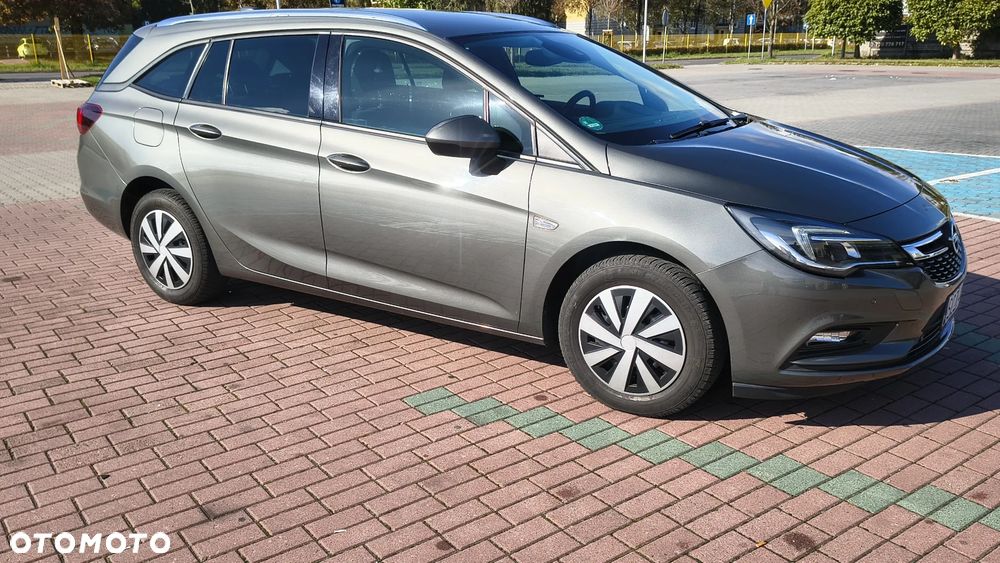 Opel Astra 2018 photo 2