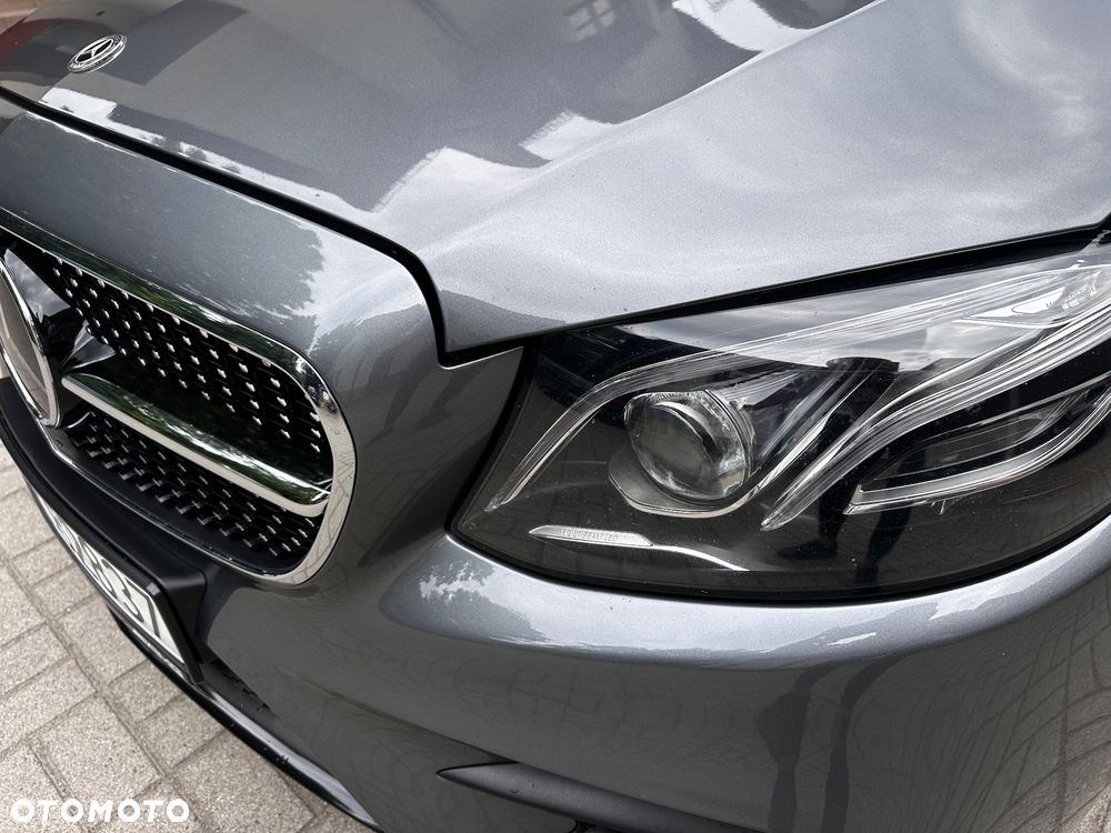 Mercedes-Benz Klasa E 220 d 4-Matic AMG - 27