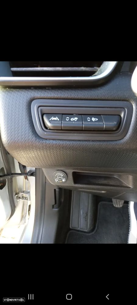 Renault Clio 1.0 TCe Limited Bi-Fuel - 7