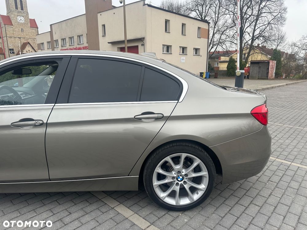 BMW Seria 3 320d Luxury Line - 8
