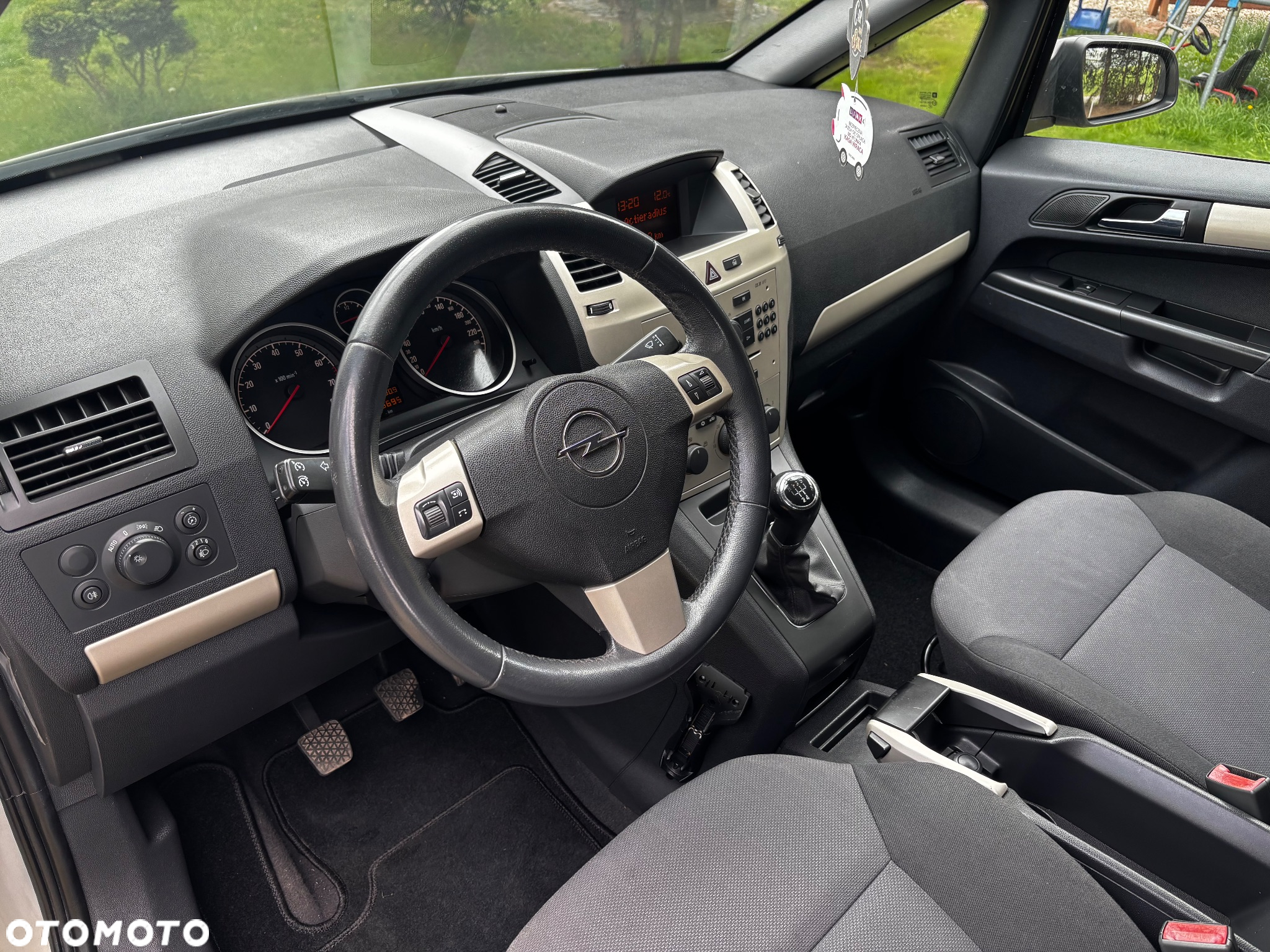 Opel Zafira - 11