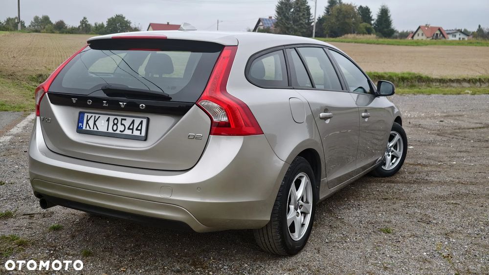Volvo V60 D2 Momentum - 3