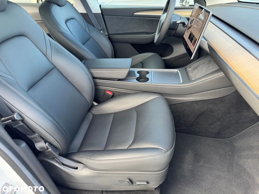 Tesla Y Model Long Range Dual Motor AWD - 10