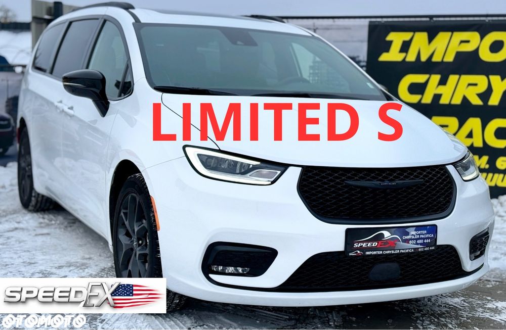 Chrysler Pacifica - 1