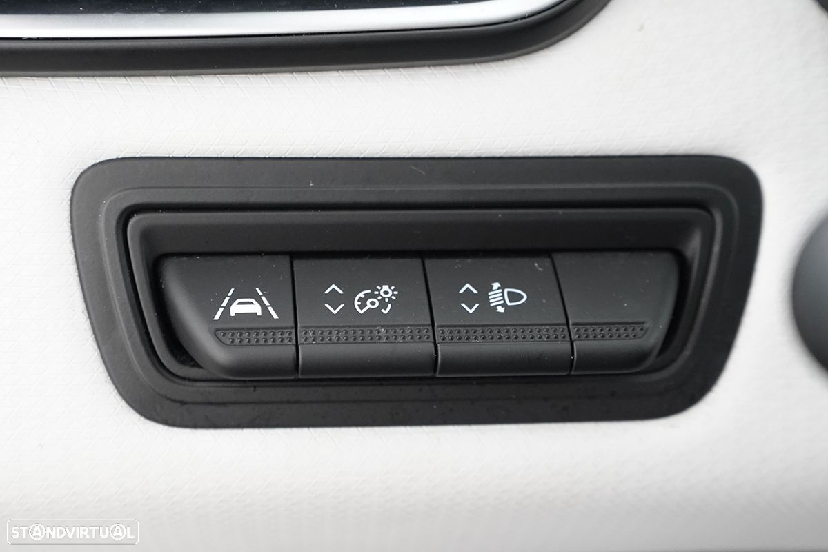 Renault Clio 1.0 TCe Techno Bi-Fuel - 20
