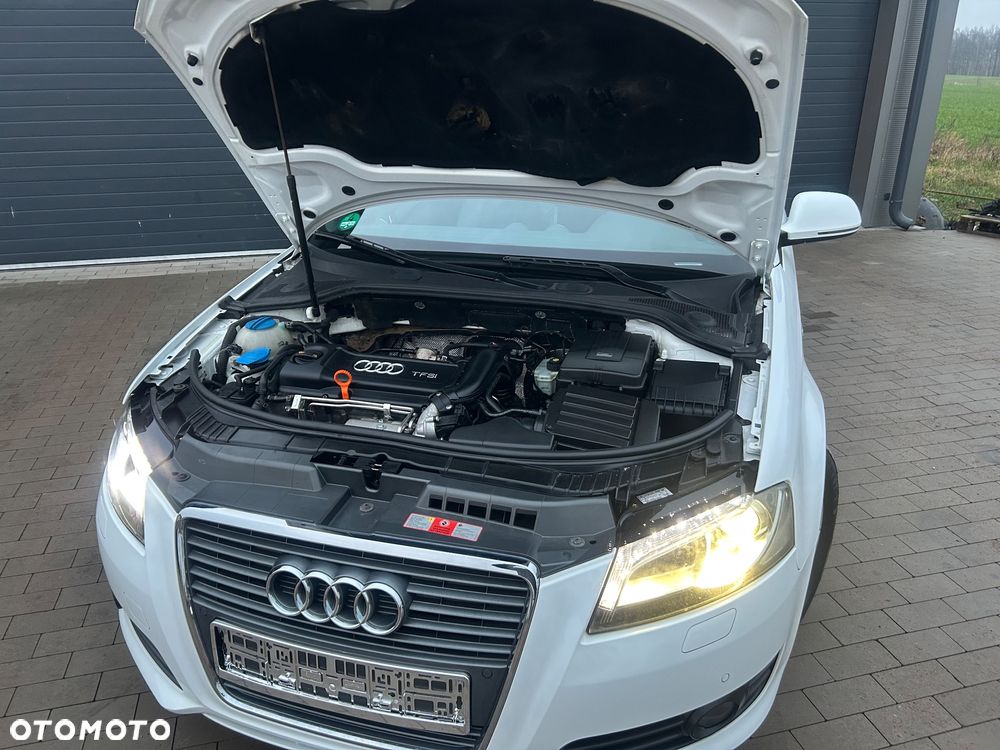 Audi A3 Sportback 1.4 TFSI S line Sportpaket - 23