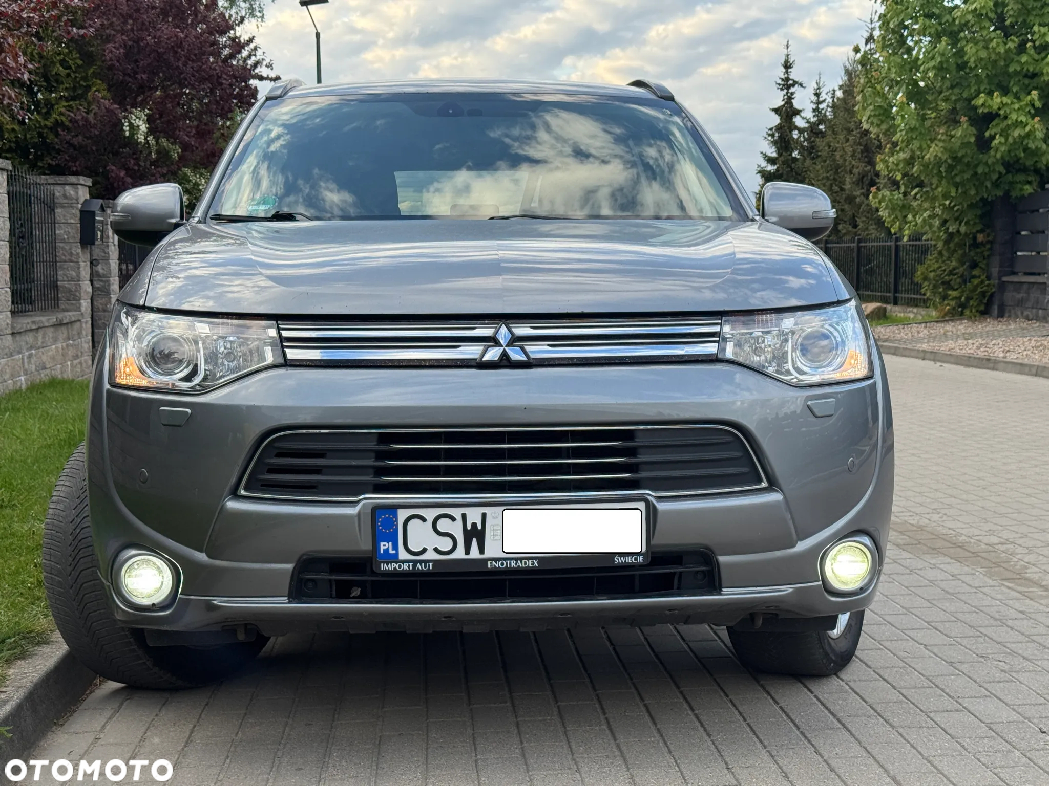 Mitsubishi Outlander PHEV Instyle NAVI + - 30