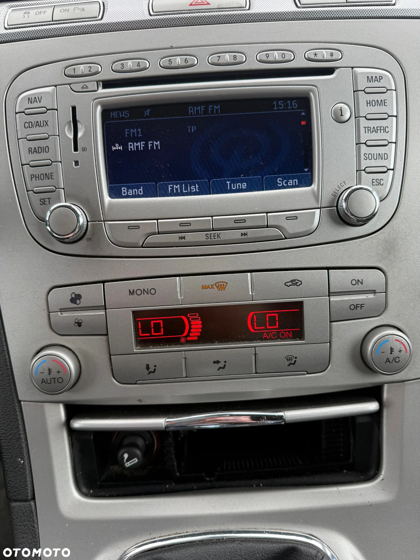 Ford Galaxy 2.0 TDCi Ghia - 10