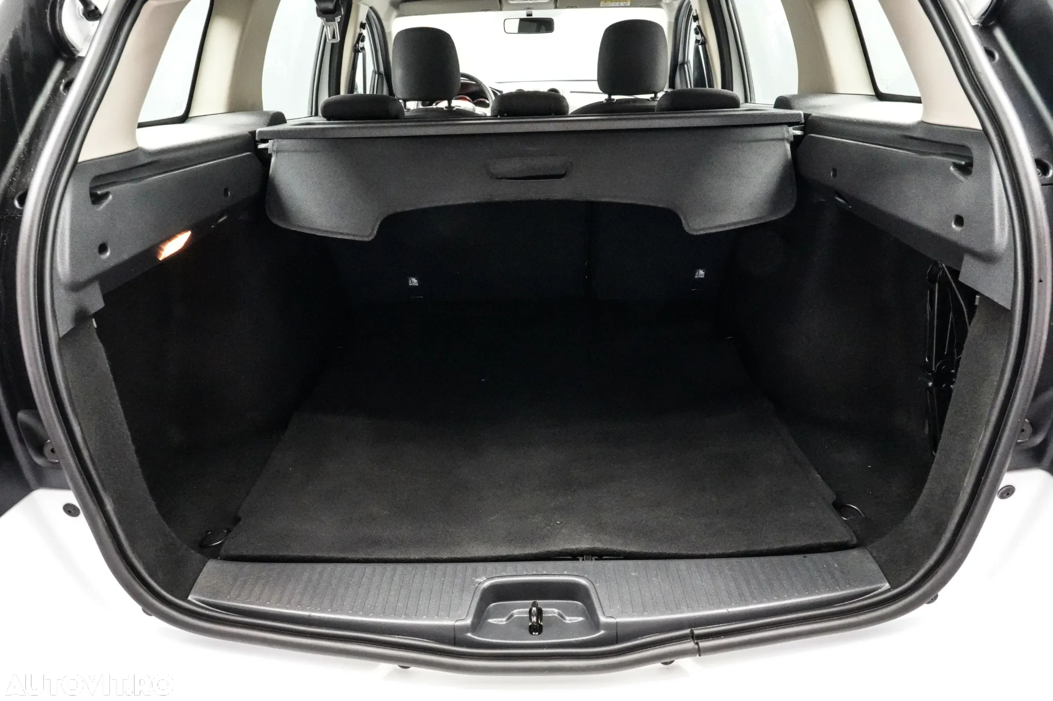 Dacia Logan MCV 1.5 Blue dCi Laureate - 16