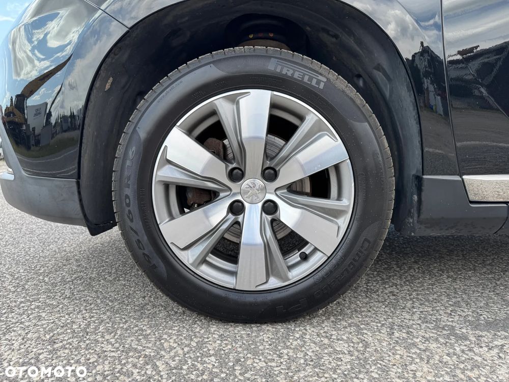 Peugeot 2008 1.2 Pure Tech GPF Allure S&S - 30